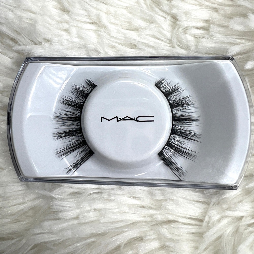 MAC 82 Seductress Lash Black‎ Voluminous Wispy False Eyelashes New